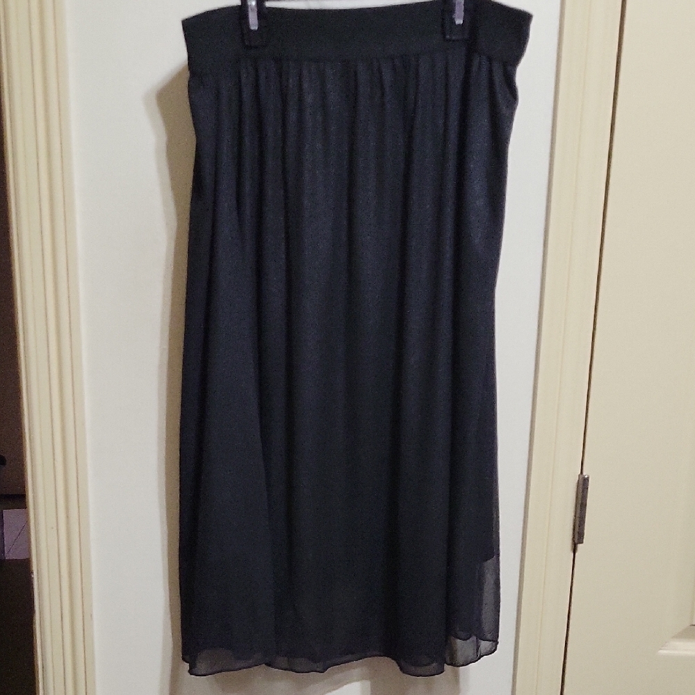 LuLaRoe Classic Black Midi Skirt